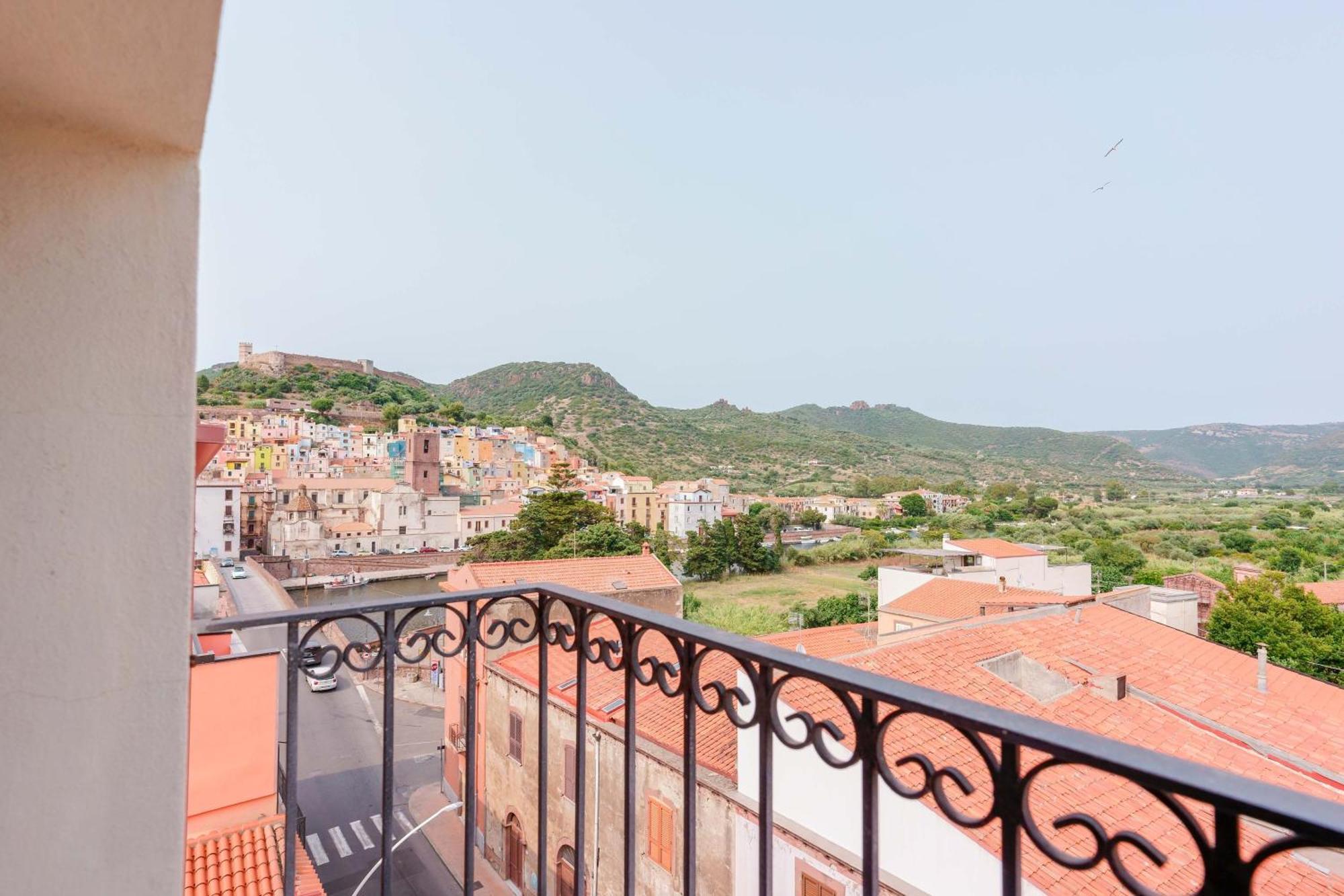 Palazzo Pischedda Hotel Bosa Kültér fotó